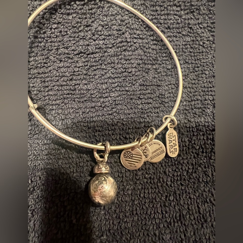 Star Wars BB8 Alex and ani silver braclet